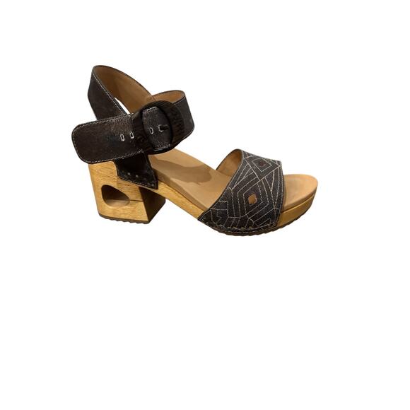 Dansko Odele Metallic Sandals Ankle Strap Block Heel Leather SZ 8 (38) - Picture 1 of 4